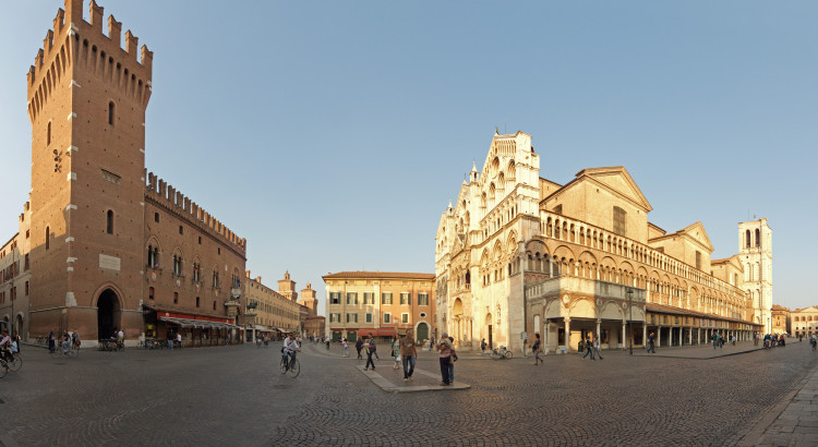 Piazza Ferrara